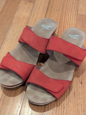 Dansko Vienna Tomato Women's Two-Strap Slide EU41